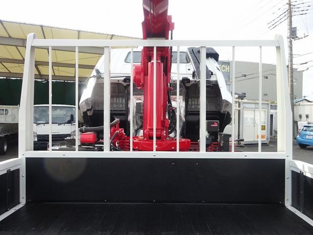 ファイター 　増トン　４段クレーン付　古河ユニック製　警報仕様　ラジコン付　７．７トン積載　ワイド幅　ベッド付　木製あおり３方開　超ワイド角足アウトリガ　２４０馬力（33枚目）