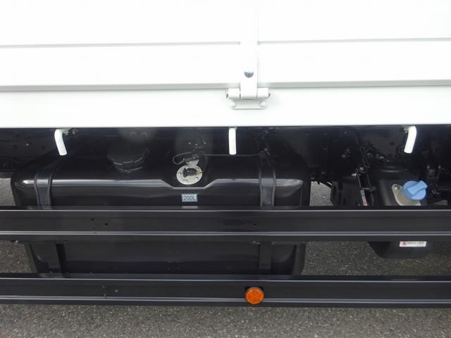 ファイター 　増トン　４段クレーン付　古河ユニック製　警報仕様　ラジコン付　７．７トン積載　ワイド幅　ベッド付　木製あおり３方開　超ワイド角足アウトリガ　２４０馬力（54枚目）