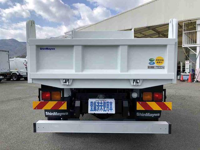 ファイター 　増トン　土砂ダンプ　新明和工業製　７．９トン積載　容積４．０ｍ３　標準幅　ベッド付　３．４ｍボディ　角底　強化一方開　２４０馬力（6枚目）
