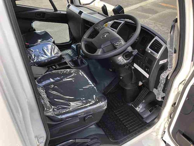 ファイター 　増トン　土砂ダンプ　新明和工業製　７．９トン積載　容積４．０ｍ３　標準幅　ベッド付　３．４ｍボディ　角底　強化一方開　２４０馬力（8枚目）