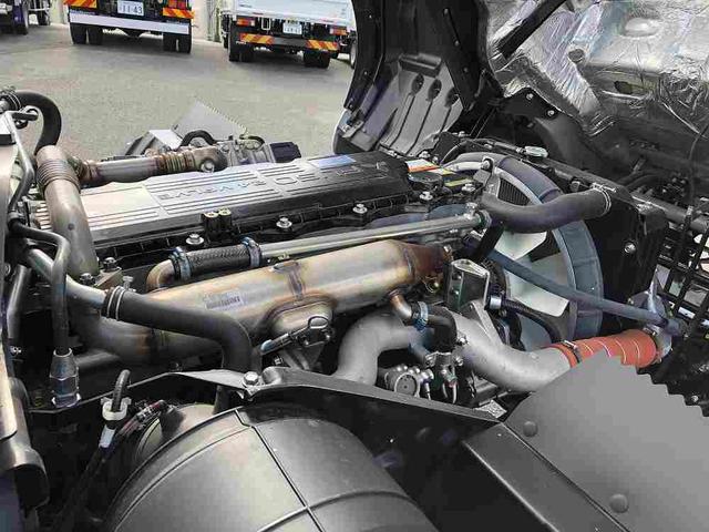 ファイター 　増トン　土砂ダンプ　新明和工業製　７．９トン積載　容積４．０ｍ３　標準幅　ベッド付　３．４ｍボディ　角底　強化一方開　２４０馬力（11枚目）