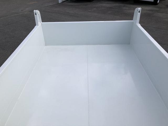 ファイター 　増トン　土砂ダンプ　新明和工業製　７．９トン積載　容積４．０ｍ３　標準幅　ベッド付　３．４ｍボディ　角底　強化一方開　２４０馬力（13枚目）
