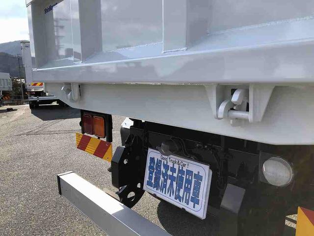 ファイター 　増トン　土砂ダンプ　新明和工業製　７．９トン積載　容積４．０ｍ３　標準幅　ベッド付　３．４ｍボディ　角底　強化一方開　２４０馬力（37枚目）