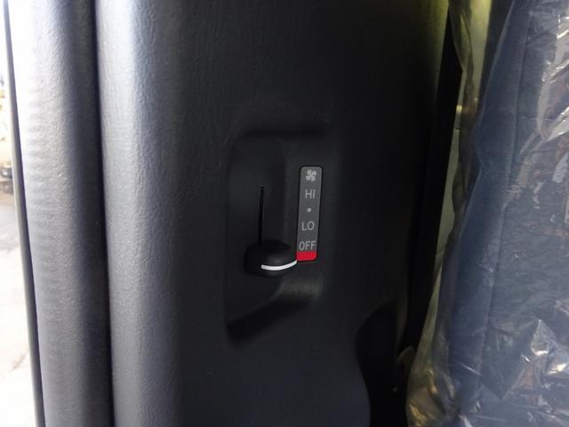 ハイエースコミューター マイクロバス 14人乗り GLグレード ワイド スーパーロング 左パワースライドドア デジタルインナーミラー パノラミックビューモニター AT 軽油(27枚目)