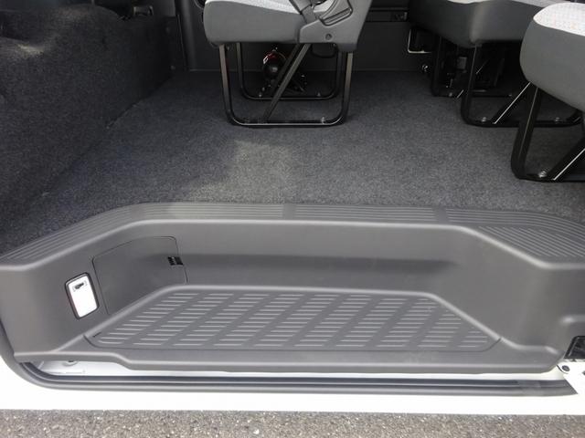 ハイエースコミューター マイクロバス 14人乗り GLグレード ワイド スーパーロング 左パワースライドドア デジタルインナーミラー パノラミックビューモニター AT 軽油(30枚目)