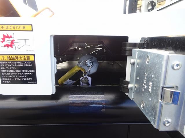 キャンター 2台積み積載車 古河ユニック製 3.5トン積載 スーパーツインキャリアネオ ラジコン ウインチ付 ワイド幅 超ロング 高床 175馬力 油圧式リアゲート(63枚目)