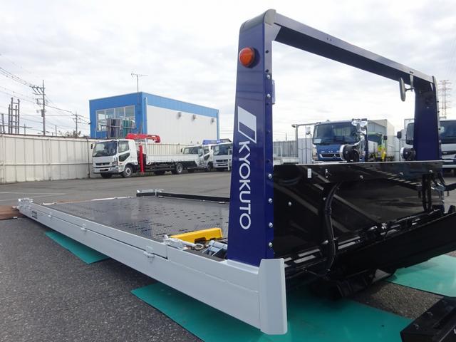 キャンター 車両運搬車 車載専用車 セミAT デュオニック 極東開発工業 フラトップZero タイヤ固縛 ウインチ 3t積載 ワイド 荷台長5.7m 150馬力(19枚目)