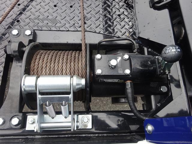 キャンター 車両運搬車 車載専用車 セミAT デュオニック 極東開発工業 フラトップZero タイヤ固縛 ウインチ 3t積載 ワイド 荷台長5.7m 150馬力(24枚目)