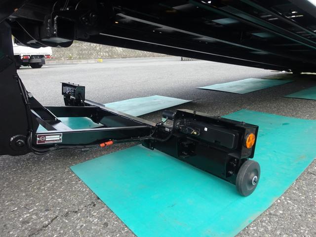 キャンター 車両運搬車 車載専用車 セミAT デュオニック 極東開発工業 フラトップZero タイヤ固縛 ウインチ 3t積載 ワイド 荷台長5.7m 150馬力(28枚目)