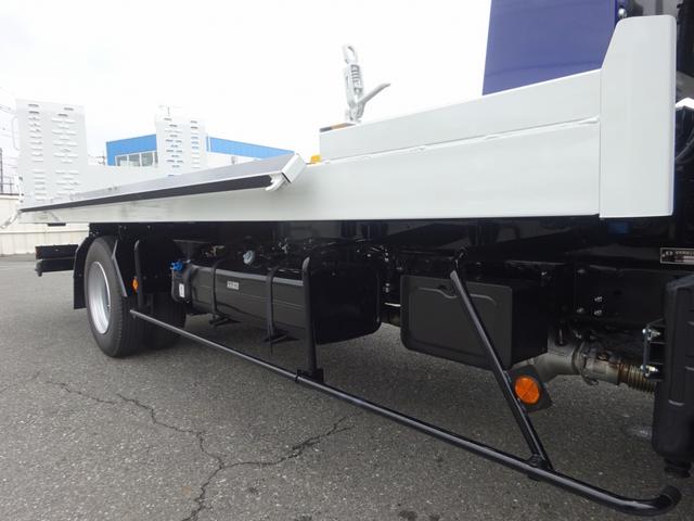 キャンター 車両運搬車 車載専用車 セミAT デュオニック 極東開発工業 フラトップZero タイヤ固縛 ウインチ 3t積載 ワイド 荷台長5.7m 150馬力(35枚目)