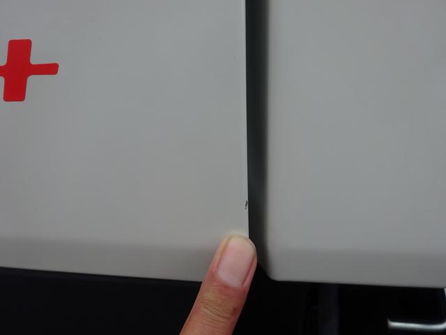 キャンター 車両運搬車 車載専用車 セミAT デュオニック 極東開発工業 フラトップZero タイヤ固縛 ウインチ 3t積載 ワイド 荷台長5.7m 150馬力(74枚目)