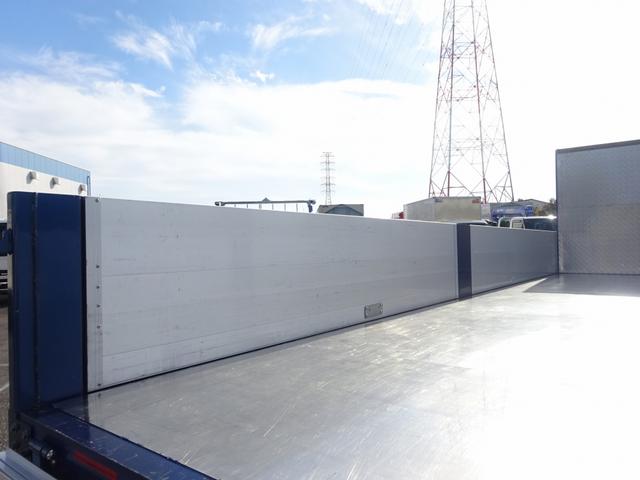 ファイター 　増トン　アルミブロック平ボディ　８．５トン積載　５方開あおり　トーヨーボデー製　床ステンレス張り　ボディ長５．７７ｍ　ワイド幅　ベッドレス（12枚目）