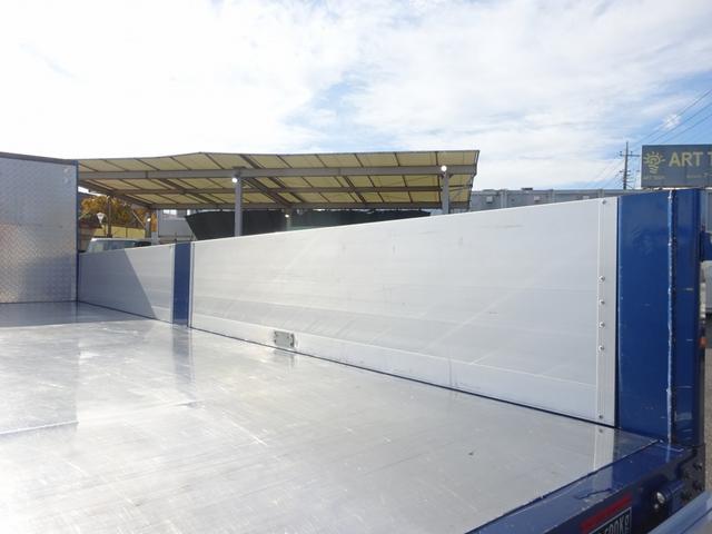 ファイター 　増トン　アルミブロック平ボディ　８．５トン積載　５方開あおり　トーヨーボデー製　床ステンレス張り　ボディ長５．７７ｍ　ワイド幅　ベッドレス（13枚目）