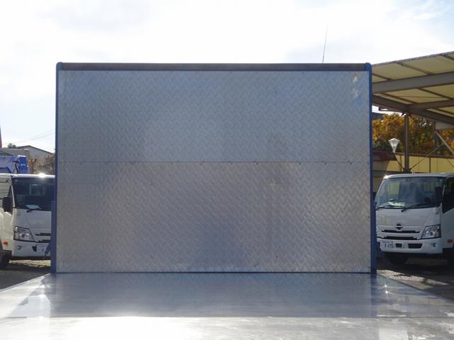 ファイター 　増トン　アルミブロック平ボディ　８．５トン積載　５方開あおり　トーヨーボデー製　床ステンレス張り　ボディ長５．７７ｍ　ワイド幅　ベッドレス（14枚目）