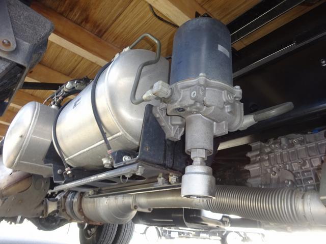 ファイター 　増トン　アルミブロック平ボディ　８．５トン積載　５方開あおり　トーヨーボデー製　床ステンレス張り　ボディ長５．７７ｍ　ワイド幅　ベッドレス（33枚目）