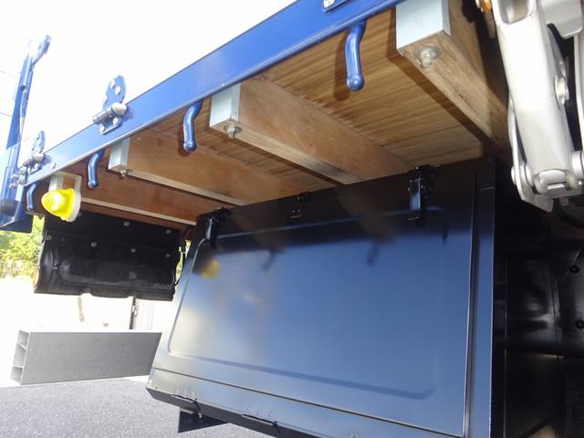 ファイター 　増トン　アルミブロック平ボディ　８．５トン積載　５方開あおり　トーヨーボデー製　床ステンレス張り　ボディ長５．７７ｍ　ワイド幅　ベッドレス（38枚目）
