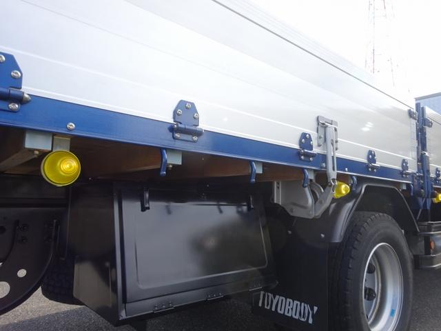 ファイター 　増トン　アルミブロック平ボディ　８．５トン積載　５方開あおり　トーヨーボデー製　床ステンレス張り　ボディ長５．７７ｍ　ワイド幅　ベッドレス（59枚目）
