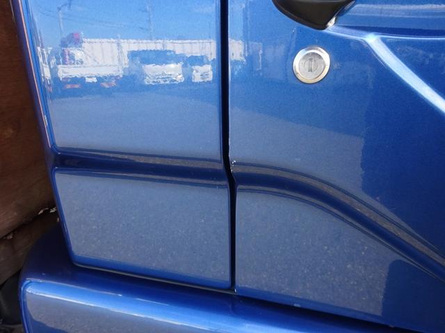 ファイター 　増トン　アルミブロック平ボディ　８．５トン積載　５方開あおり　トーヨーボデー製　床ステンレス張り　ボディ長５．７７ｍ　ワイド幅　ベッドレス（76枚目）