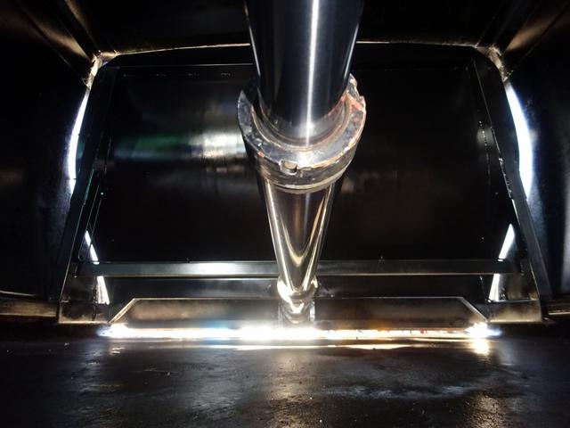 キャンター 　プレス式パッカー　６．０ｍ３　新明和工業製　３．１トン積載　連続積込　汚水タンク付　ワイド　セミロング　１５０馬力　リヤシャッター式扉（22枚目）