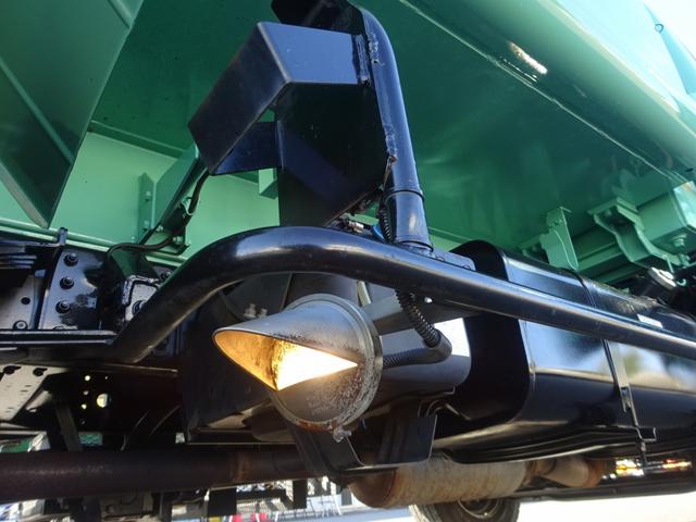 キャンター 　プレス式パッカー　６．０ｍ３　新明和工業製　３．１トン積載　連続積込　汚水タンク付　ワイド　セミロング　１５０馬力　リヤシャッター式扉（40枚目）