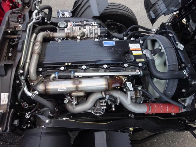 ファイター 　４段クレーン付　古河ユニック製　警報仕様　標準幅　ベッド付　２２５０ｋｇ積載　木製あおり３方開　５．５ｍボディ　床板張り　２４０馬力（10枚目）