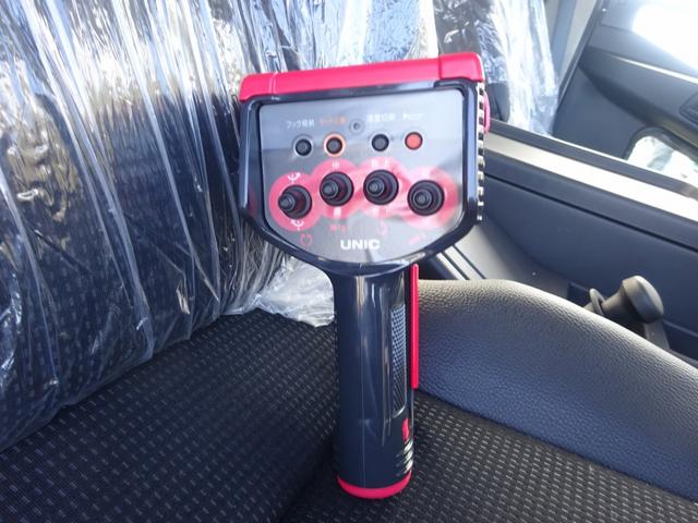 ファイター 　４段クレーン付　古河ユニック製　警報仕様　標準幅　ベッド付　２２５０ｋｇ積載　木製あおり３方開　５．５ｍボディ　床板張り　２４０馬力（23枚目）