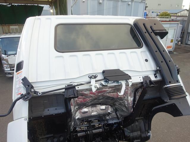 ファイター 　４段クレーン付　古河ユニック製　警報仕様　標準幅　ベッド付　２２５０ｋｇ積載　木製あおり３方開　５．５ｍボディ　床板張り　２４０馬力（43枚目）