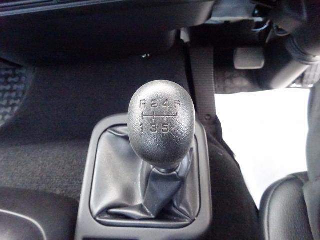 ファイター 　４段クレーン付　古河ユニック製　警報仕様　標準幅　ベッド付　２２５０ｋｇ積載　木製あおり３方開　５．５ｍボディ　床板張り　２４０馬力（59枚目）