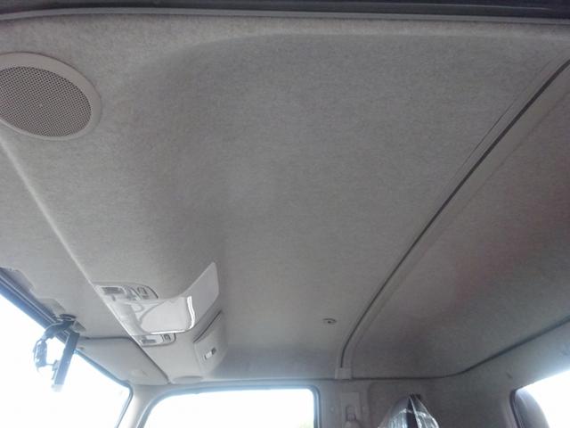 ファイター 　４段クレーン付　古河ユニック製　警報仕様　標準幅　ベッド付　２２５０ｋｇ積載　木製あおり３方開　５．５ｍボディ　床板張り　２４０馬力（63枚目）