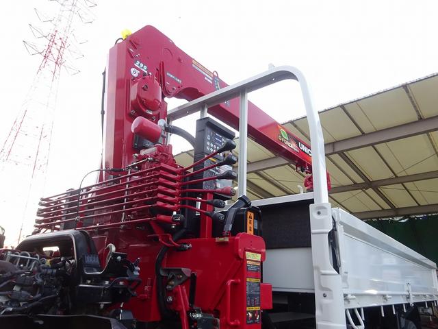 デュトロ 4段クレーン付 3トン積載 古河ユニック製 警報仕様 2.9t吊り 荷重表示機能付液晶ラジコン ワイド ロング 高床 アドブルー不要(31枚目)