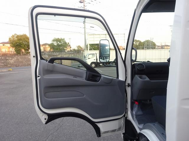 デュトロ 4段クレーン付 3トン積載 古河ユニック製 警報仕様 2.9t吊り 荷重表示機能付液晶ラジコン ワイド ロング 高床 アドブルー不要(67枚目)