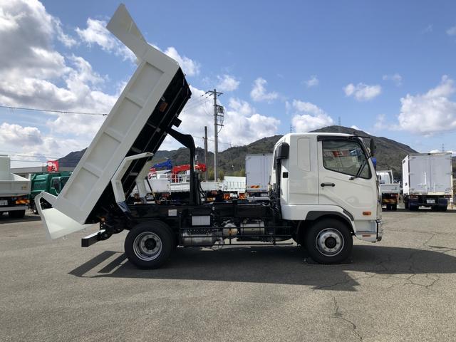 ファイター 　増トン　土砂ダンプ　新明和工業製　８トン積載　３．４ｍボディ　４．０ｍ３　角底　強化一方開　標準幅　ベッド付　リーフサス　油圧式自重計　２４０馬力（5枚目）