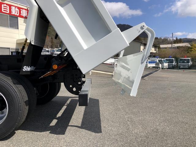 ファイター 　増トン　土砂ダンプ　新明和工業製　８トン積載　３．４ｍボディ　４．０ｍ３　角底　強化一方開　標準幅　ベッド付　リーフサス　油圧式自重計　２４０馬力（17枚目）