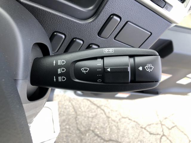 ファイター 　増トン　土砂ダンプ　新明和工業製　８トン積載　３．４ｍボディ　４．０ｍ３　角底　強化一方開　標準幅　ベッド付　リーフサス　油圧式自重計　２４０馬力（54枚目）