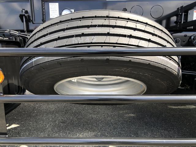 ファイター 　増トン　土砂ダンプ　新明和工業製　８トン積載　３．４ｍボディ　４．０ｍ３　角底　強化一方開　標準幅　ベッド付　リーフサス　油圧式自重計　２４０馬力（68枚目）