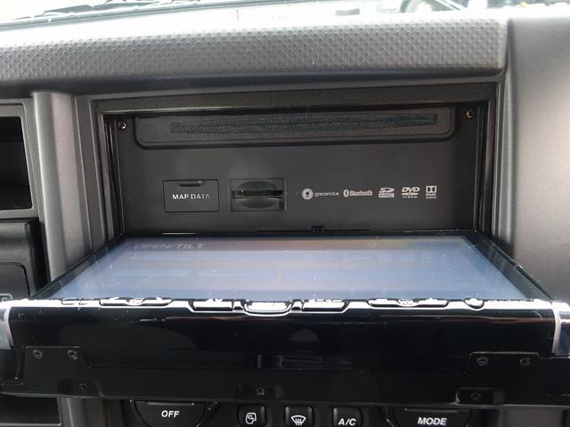 フォワード 　増トン　平ボディ　８．４ｔ積載　小平産業製　標準幅　ベッド付　５．３ｍボディ　床板張り　木製あおり３方開　あおり開閉補助装置　ロープ穴２対　２４０馬力（55枚目）