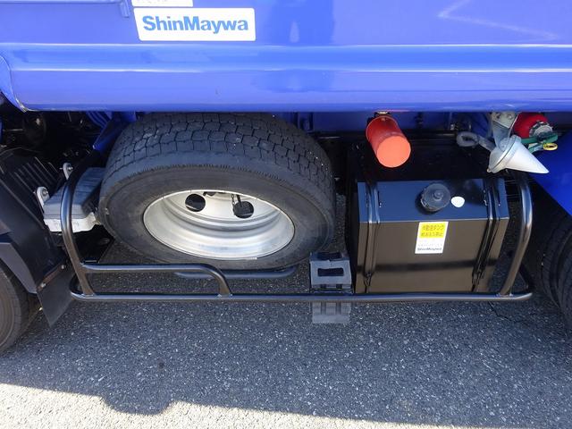 エルフトラック 　プレス式パッカー　４．６ｍ３　新明和工業製　３．３トン積載　連続積込　汚水タンク付　標準幅　１０尺　ルーフキャリア　６速ＭＴ　１５０馬力（37枚目）