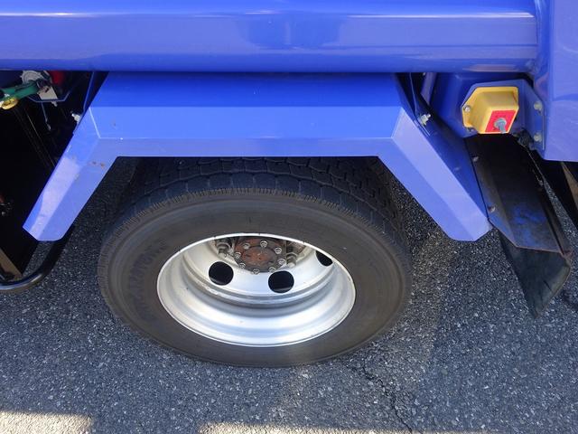 エルフトラック 　プレス式パッカー　４．６ｍ３　新明和工業製　３．３トン積載　連続積込　汚水タンク付　標準幅　１０尺　ルーフキャリア　６速ＭＴ　１５０馬力（39枚目）