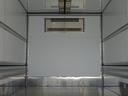 　冷凍ウイング　トランテックス製　保冷仕様　床アルミ縞板張り　菱重コールドチェーン製冷凍機　－３０℃設定　ワイド　ベッド付　２．２ｔ積み　２４０馬力(12枚目)