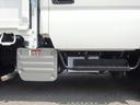 　Ｗキャブ　平ボディ　垂直パワーゲート付　２ｔ積載　６人乗り　標準幅　１０尺規格　全低床　４ナンバー　２ｍボディ　木製あおり２方開　アドブルー不要（34枚目）
