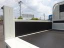 Ｗキャブ　平ボディ　Ｗキャブ　新明和工業製垂直パワーゲート付　６人乗り　２トン積載　全低床　標準幅　１０尺　４ナンバー　木製あおり２方開　アドブルー不要（15枚目）