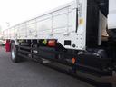 　増トン　平ボディ　８．４ｔ積載　小平産業製　標準幅　ベッド付　５．３ｍボディ　床板張り　木製あおり３方開　あおり開閉補助装置　ロープ穴２対　２４０馬力（22枚目）