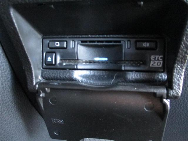 ヴォクシー ハイブリッドＳ－Ｚ　パワーウィンドウ　ＤＶＤ再生機能　インテリキー　横滑防止装置　地デジＴＶ　アクティブクルーズコントロール　１オナ　フルオートエアコン　リアカメラ　エアバッグ　ＡＢＳ　１００Ｖ充電　ナビＴＶ　ＷＡＣ（22枚目）