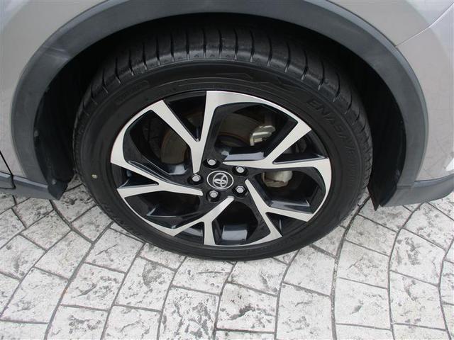 Ｃ－ＨＲ Ｇ　ハーフ革　ＴＳＳ　ワンオナ　ＤＶＤ再生可　定期点検記録簿　バックモニタ　イモビライザー　ナビ＆ＴＶ　ＥＴＣ付　キーフリーシステム　スマキー　横滑り防止機能　クルーズＣ　エアバッグ　アルミ　ＡＵＸ端子（7枚目）
