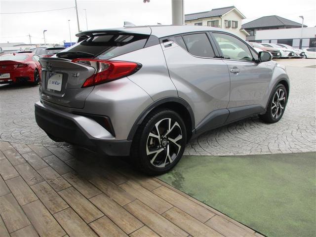Ｃ－ＨＲ Ｇ　ハーフ革　ＴＳＳ　ワンオナ　ＤＶＤ再生可　定期点検記録簿　バックモニタ　イモビライザー　ナビ＆ＴＶ　ＥＴＣ付　キーフリーシステム　スマキー　横滑り防止機能　クルーズＣ　エアバッグ　アルミ　ＡＵＸ端子（16枚目）