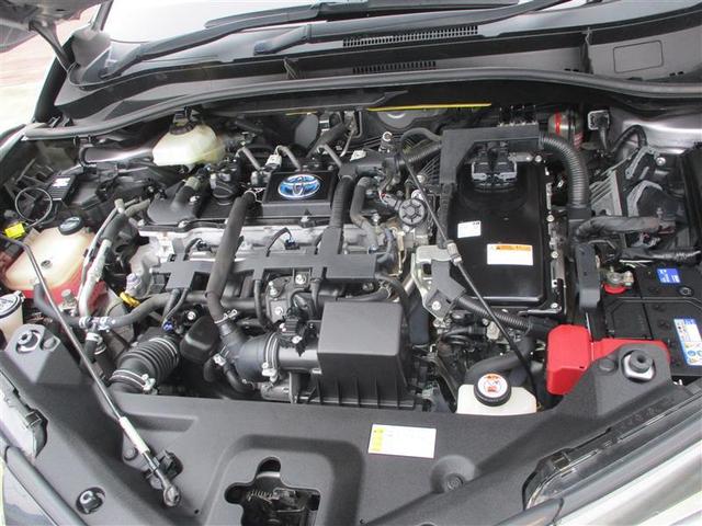 Ｃ－ＨＲ Ｇ　ハーフ革　ＴＳＳ　ワンオナ　ＤＶＤ再生可　定期点検記録簿　バックモニタ　イモビライザー　ナビ＆ＴＶ　ＥＴＣ付　キーフリーシステム　スマキー　横滑り防止機能　クルーズＣ　エアバッグ　アルミ　ＡＵＸ端子（21枚目）