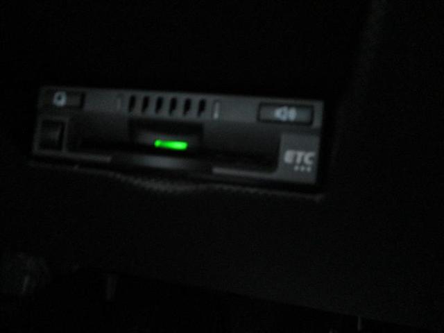 ライズ Ｚ　誤発進抑制機能　エアコン　スマートキー＆プッシュスタート　地デジＴＶ　ドライブレコーダ　ＶＳＡ　盗難防止装置　ミュージックプレイヤー接続可　アイドリングストップ機能　クルコン　バックモニター　キーレス（11枚目）
