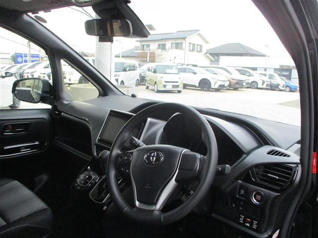 ヴォクシー ＺＳ　両電動スライドドア　地デジ　盗難防止システム　オートエアコン　ダブルエアバッグ　ＤＶＤ再生可　ドライブレコーダー　ＥＴＣ　ＬＥＤヘッドライト　キーレスエントリー　メモリーナビ　オートクルーズ　ナビＴＶ（3枚目）