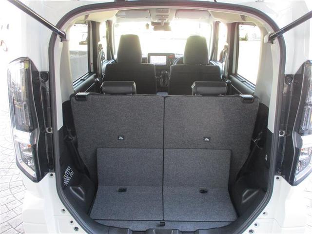 リヤラゲージスペースです。前にスライドさせると、もう少し積載花王になります。