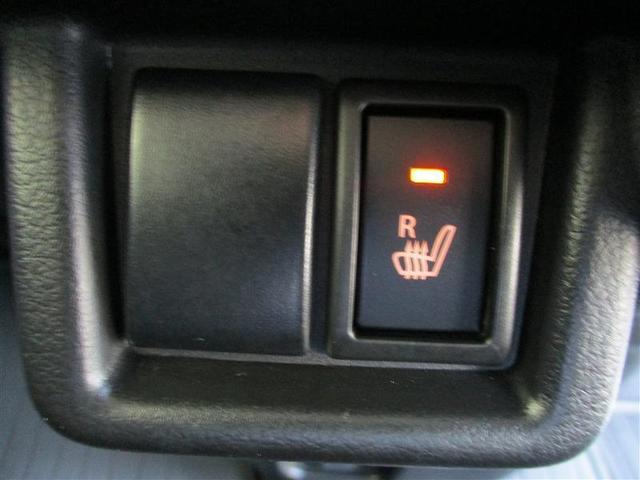 運転席にはシートヒーターが装備されています。寒い日でも直ぐにポカポカと暖かくなりますよ♪